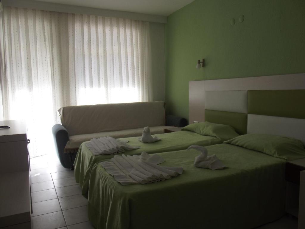 Derya Motel Side Room photo