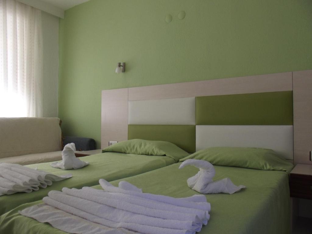 Derya Motel Side Room photo